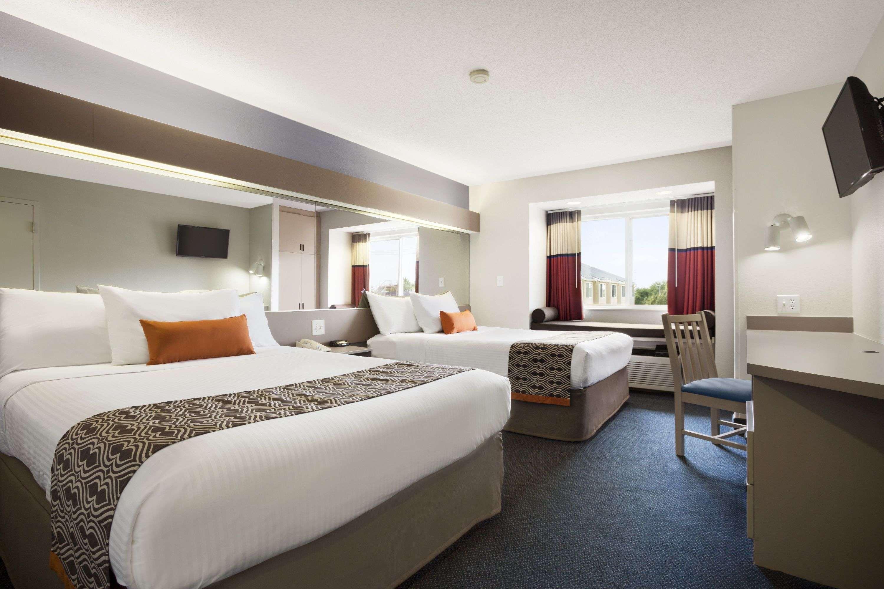 Microtel Inn By Wyndham Louisville East Exterior photo