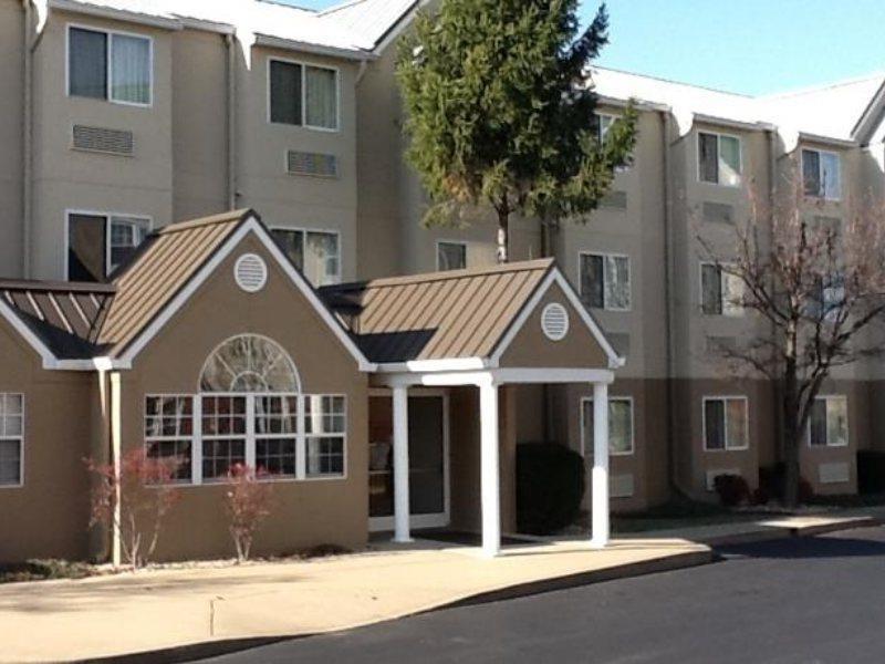 Microtel Inn By Wyndham Louisville East Exterior photo